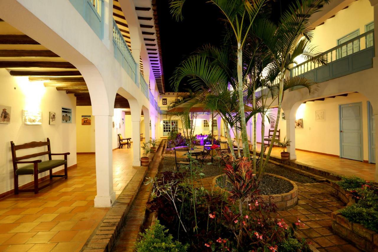 Hotel Aqua Vitae Вилья-де-Лейва Экстерьер фото